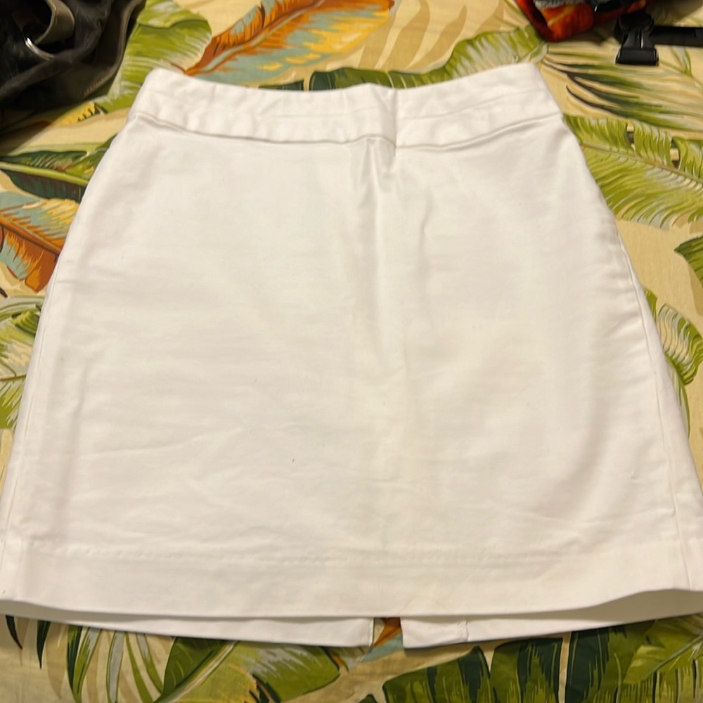 White pencil skirt